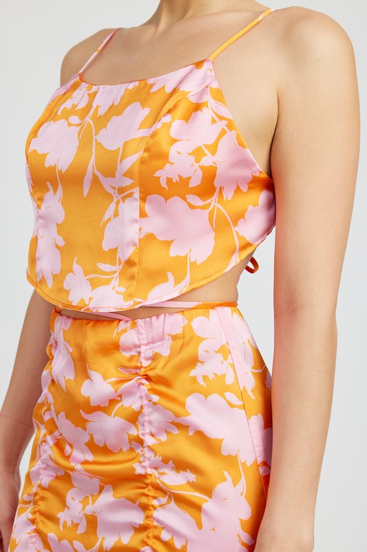 CROPPED WOVEN TOP WITH BACK TIE ORANGE PINK PRINT by Emory Park | Fleurcouture
