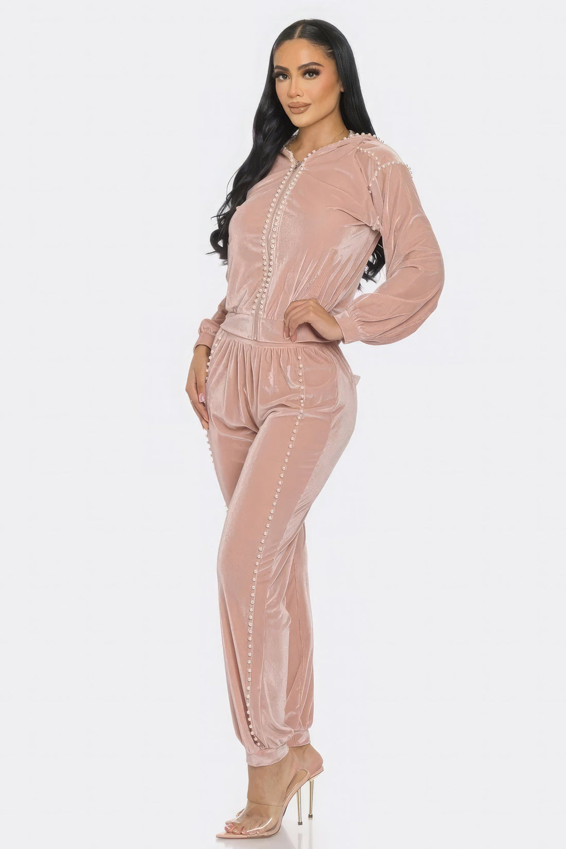 Jogger With Pearls Set by Fleurcouture | Fleurcouture