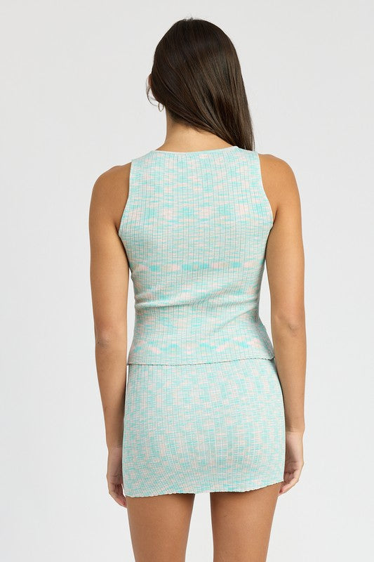 MULTI RIB TOP WITH SIZE BUTTON DETAIL BLUE PINK by Emory Park | Fleurcouture