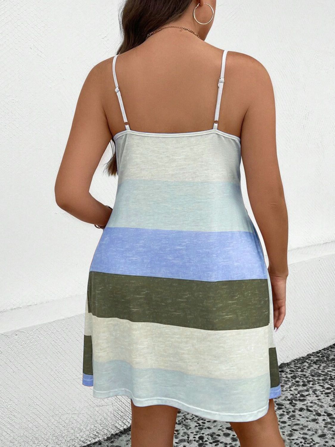 Plus Size Color Block Scoop Neck Mini Dress Women&