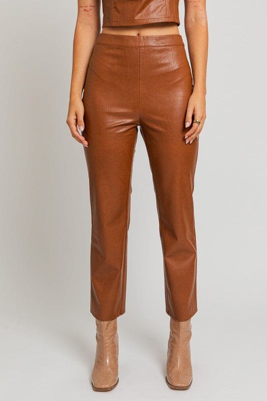 Straight Pants BROWN by LE LIS | Fleurcouture