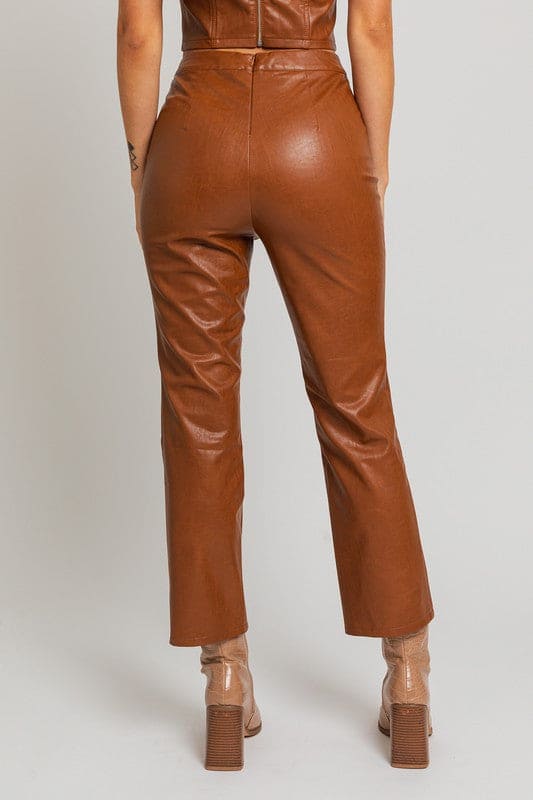 Straight Pants BROWN by LE LIS | Fleurcouture