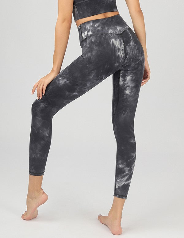 Tie-Dye Seamless High Waisted Leggings by OTOS Active | Fleurcouture