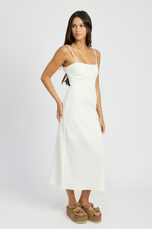 WAFLE KNIT MIDI DRESS WHITE by Emory Park | Fleurcouture