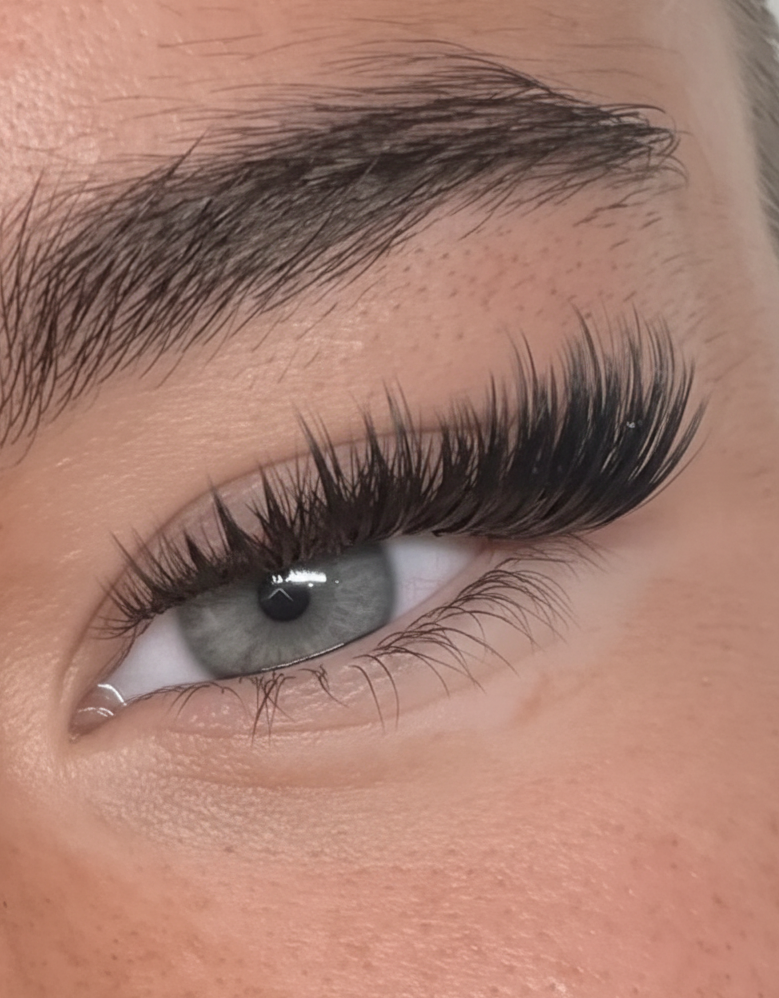 Ultra Wispy Lashes