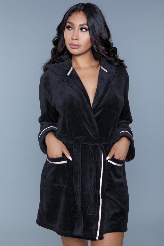 Alyssa Robe Black 1X/2X by BE WICKED | Fleurcouture