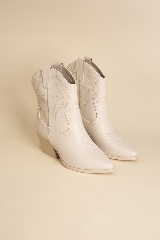 BLAZING-S WESTERN BOOTS by Fortune Dynamic | Fleurcouture