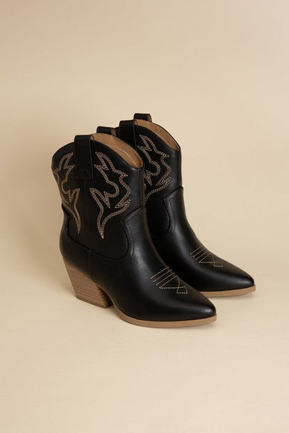 BLAZING-S WESTERN BOOTS by Fortune Dynamic | Fleurcouture