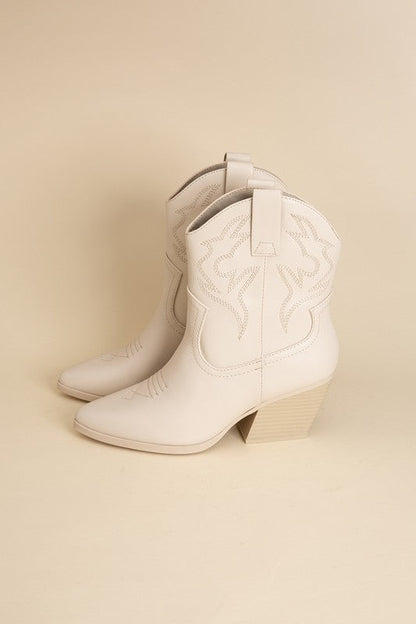 BLAZING-S WESTERN BOOTS by Fortune Dynamic | Fleurcouture