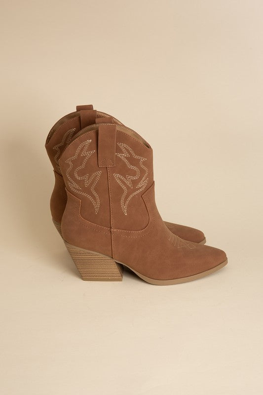 Blazing-S Western Boots Shoes &amp; Bags by Fortune Dynamic | Fleurcouture