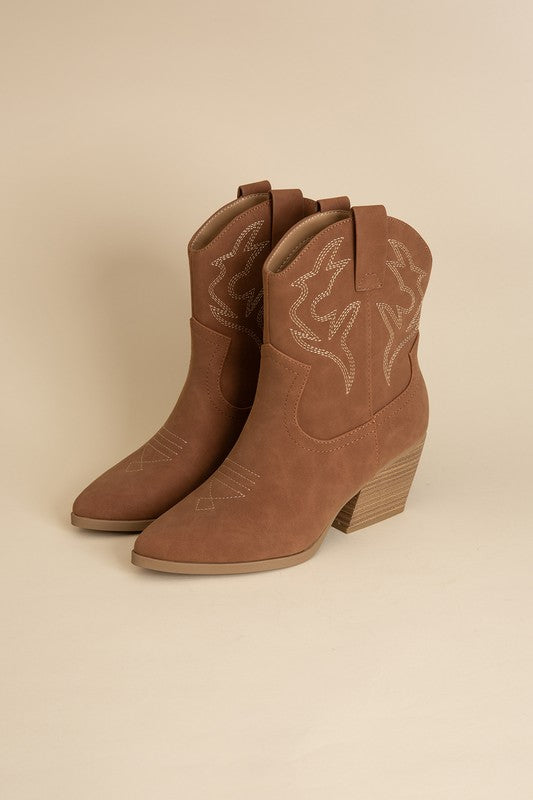 Blazing-S Western Boots Shoes &amp; Bags by Fortune Dynamic | Fleurcouture