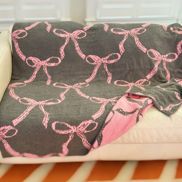 Bow Scalloped Coziest Blanket Gray/Pink OS by Ellison and Young | Fleurcouture