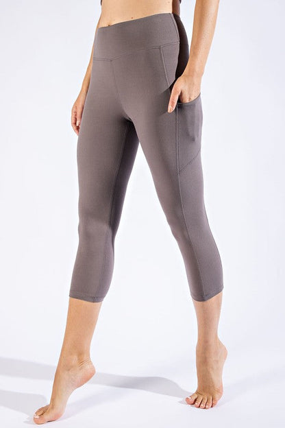 CAPRI LENGTH YOGA LEGGINGS WITH POCKETS Black S by Rae Mode | Fleurcouture