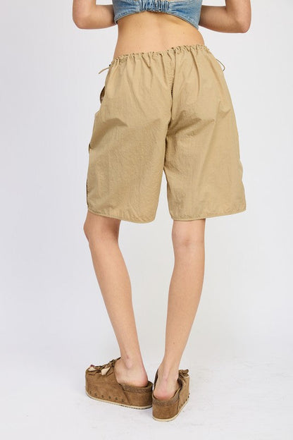CONTRASTED BERMUDA SHORTS by Emory Park | Fleurcouture