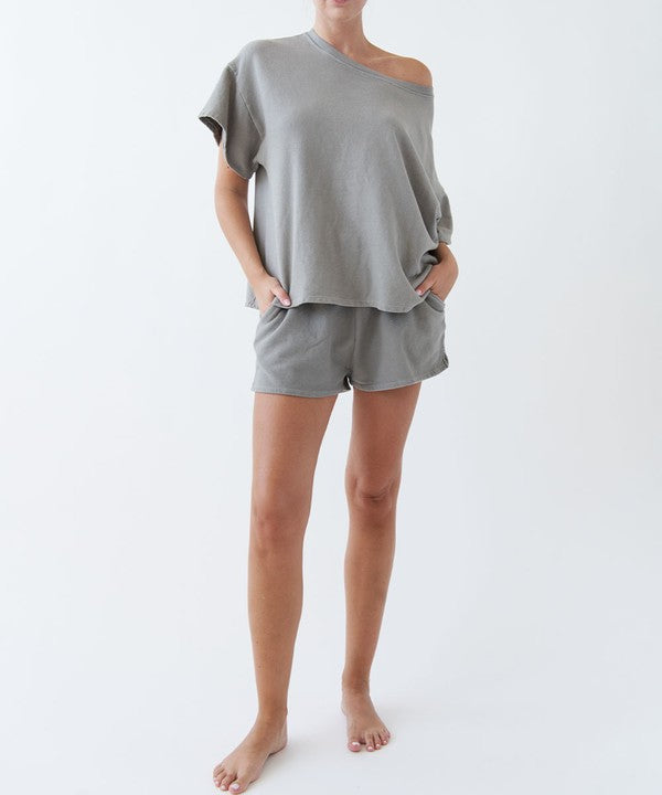 GARMENT DYE OVERSIZE CROP OLIVE by Fabina | Fleurcouture