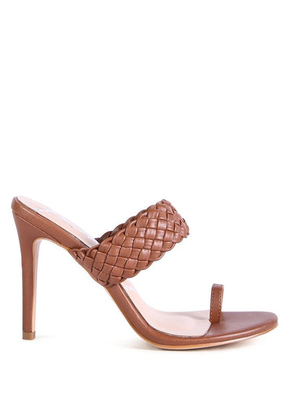 HIGH PERKS WOVEN STRAP TOE RING SANDALS by Rag Company | Fleurcouture