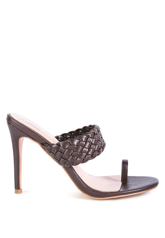 HIGH PERKS WOVEN STRAP TOE RING SANDALS by Rag Company | Fleurcouture