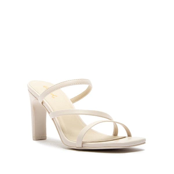 KAYLEE-02 HEEL OFF WHITE 5.5 by Qupid Shoes | Fleurcouture