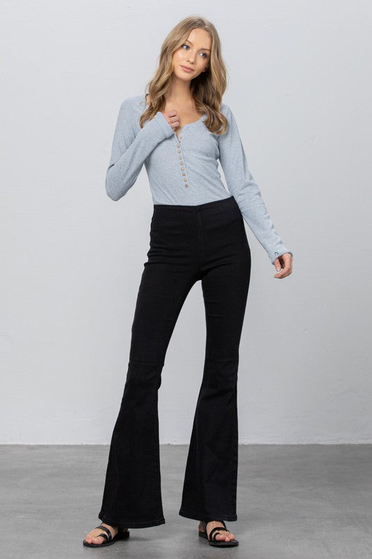 Mid Rise Banded Wide Flare Jeans BLACK by Denim Lab USA | Fleurcouture