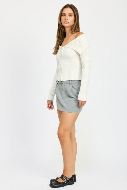 MINI SKIRT WITH DIAGONAL BUTTON DETAIL GREY by Emory Park | Fleurcouture