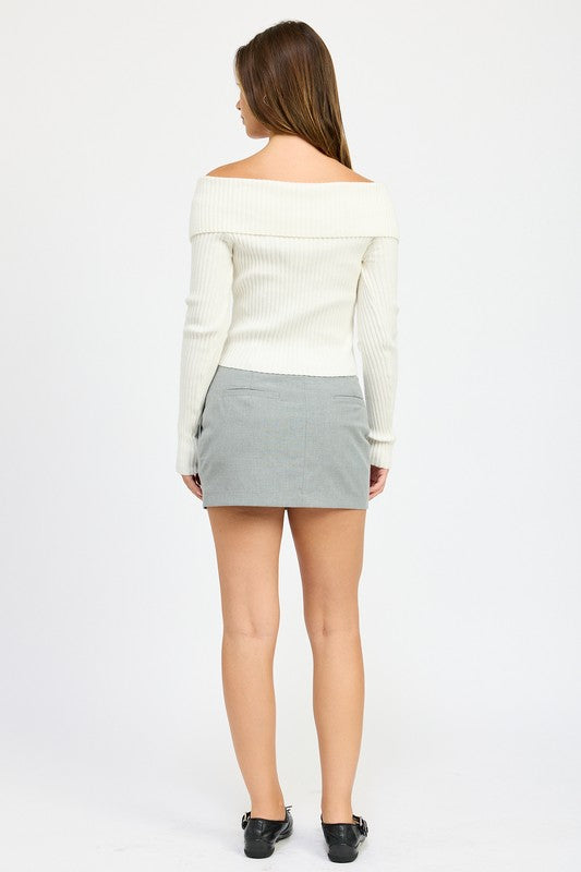 MINI SKIRT WITH DIAGONAL BUTTON DETAIL GREY by Emory Park | Fleurcouture