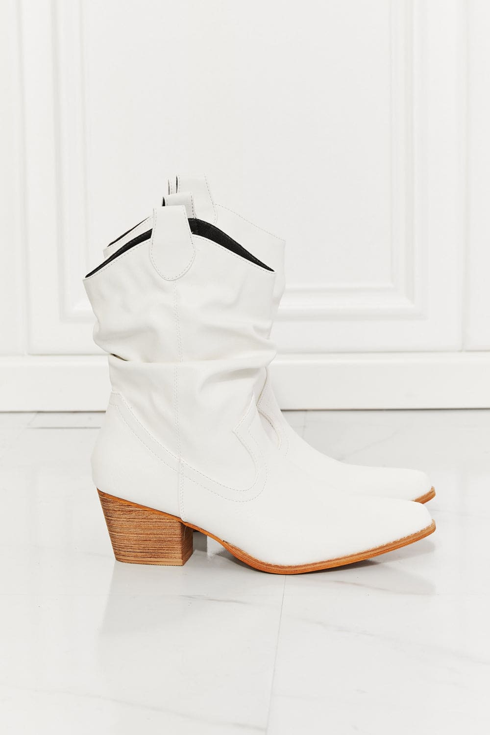 MMShoes Better in Texas Scrunch Cowboy Boots in White White by Trendsi | Fleurcouture