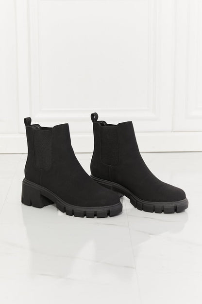 MMShoes Work For It Matte Lug Sole Chelsea Boots in Black Black by Trendsi | Fleurcouture