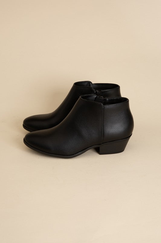 Mug Ankle Boots by Fortune Dynamic | Fleurcouture