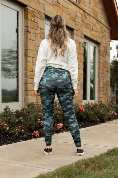 NEW Camo 2.0 Leggings Camo by Julia Rose | Fleurcouture