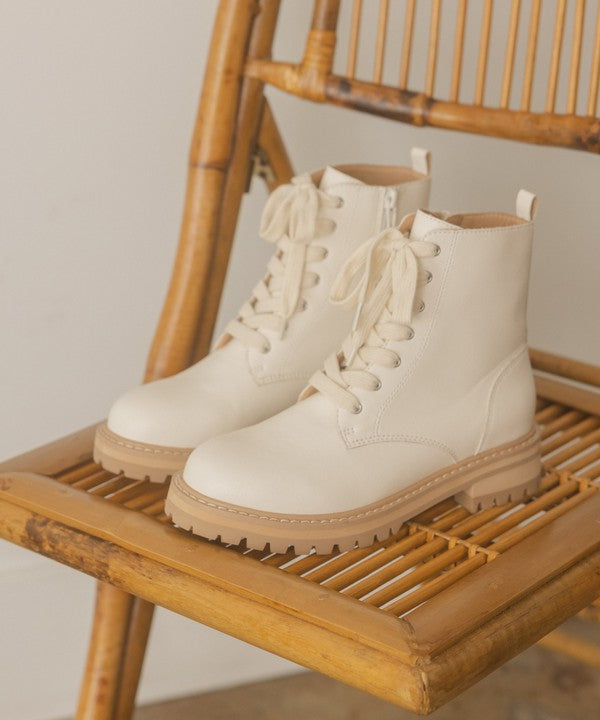 OASIS SOCIETY Amora - Military Bootie WHITE 6 by Oasis Society | Fleurcouture