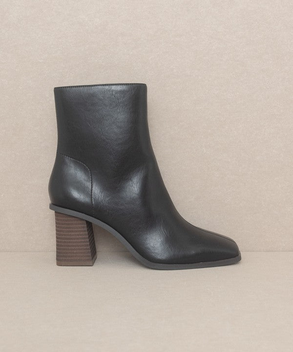 OASIS SOCIETY Vera - Square Toe Ankle Boots BLACK 6 by Oasis Society | Fleurcouture