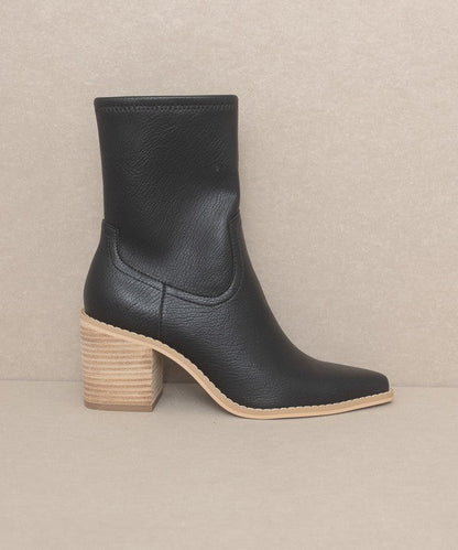 OASIS SOCIETY Vienna - Sleek Ankle Hugging Booties BLACK 6 by Oasis Society | Fleurcouture