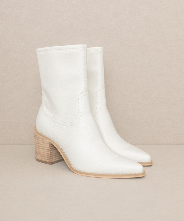 OASIS SOCIETY Vienna - Sleek Ankle Hugging Booties by Oasis Society | Fleurcouture