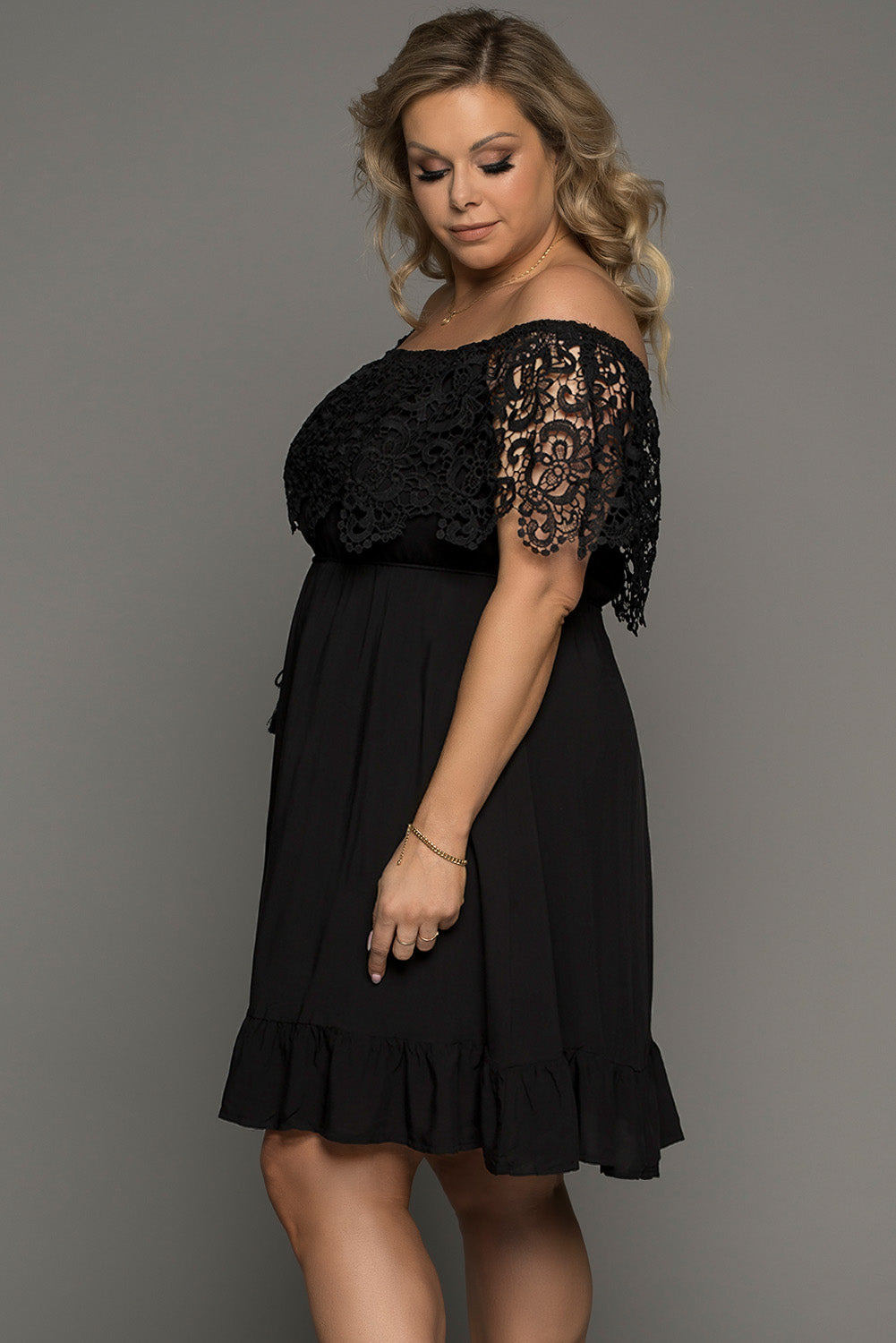 Plus Size Tassel Tie Spliced Lace Off-Shoulder Dress Black Women&