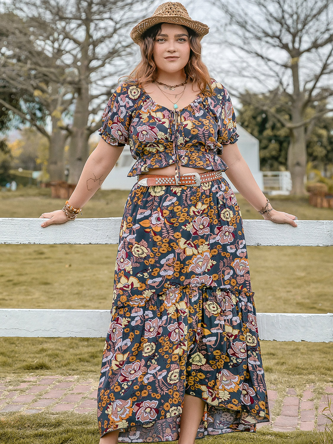 Plus Size Tie Neck Short Sleeve Top and Skirt Set Multicolor 0XL Women&