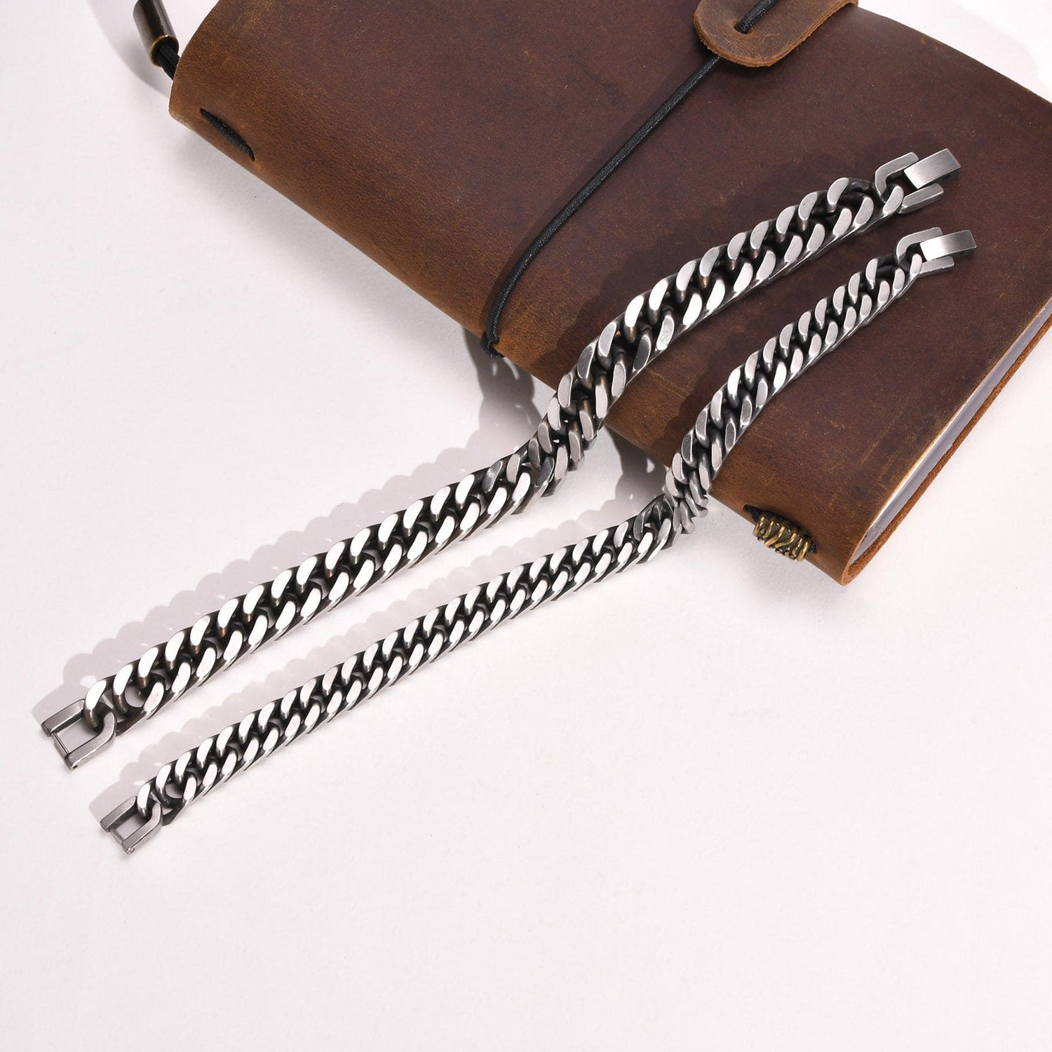 retro simple style chains print stainless steel men&