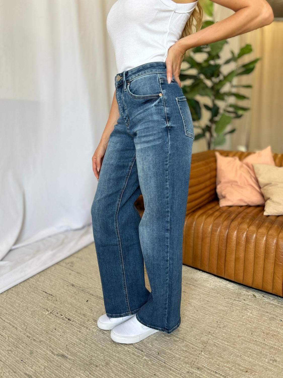 RFM Full Size High Rise Tummy Control Wide Leg Jeans Medium Women&