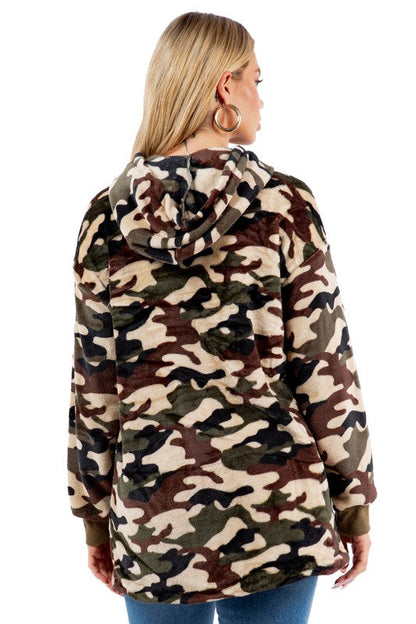 SEXY OVERSIZED FLEECE HOODIE CAMOFLAGE by By Claude | Fleurcouture