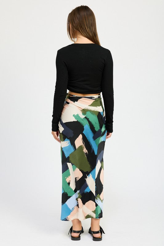 SIDE RUCHED MIDI SKIRT BLACK MULTI by Emory Park | Fleurcouture