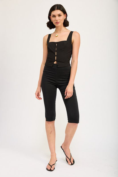 SLEEVELESS TOP WITH BUTTON UP DETAIL BLACK by Emory Park | Fleurcouture