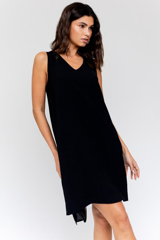 Sleeveless V-Neck Dress Black S by Gilli | Fleurcouture