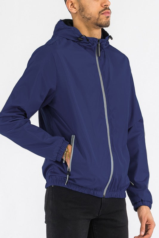 SOLID HOODED LIGHTWEIGHT WINDBREAKER JACKET Men&