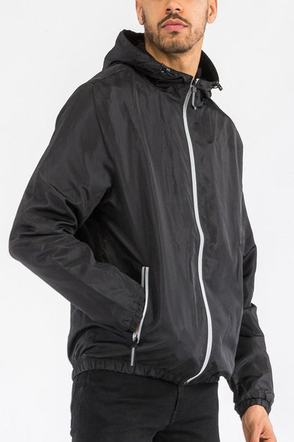 SOLID HOODED LIGHTWEIGHT WINDBREAKER JACKET Men&