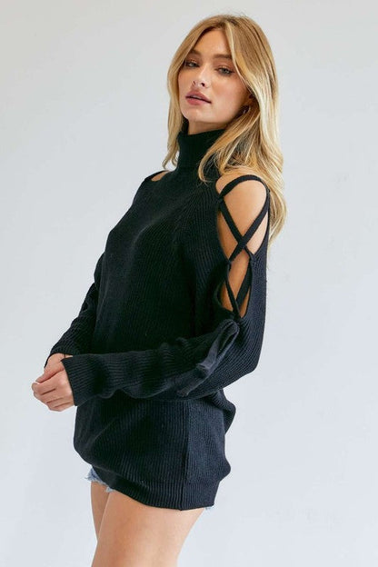 Solid Turtleneck Cutout Long Sleeve Sweater M by Davi &amp; Dani | Fleurcouture