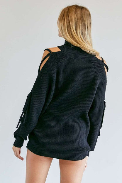 Solid Turtleneck Cutout Long Sleeve Sweater M by Davi &amp; Dani | Fleurcouture