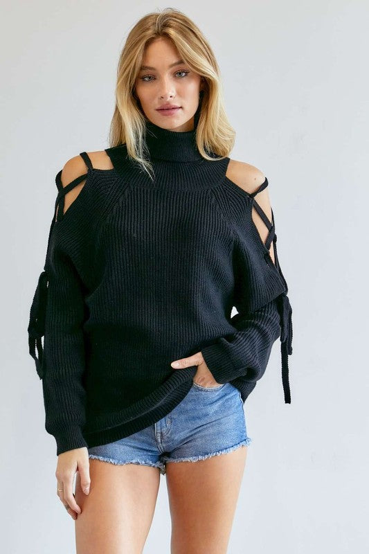 Solid Turtleneck Cutout Long Sleeve Sweater M by Davi &amp; Dani | Fleurcouture