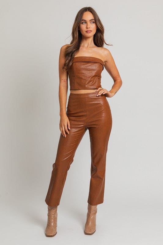 Straight Pants BROWN by LE LIS | Fleurcouture