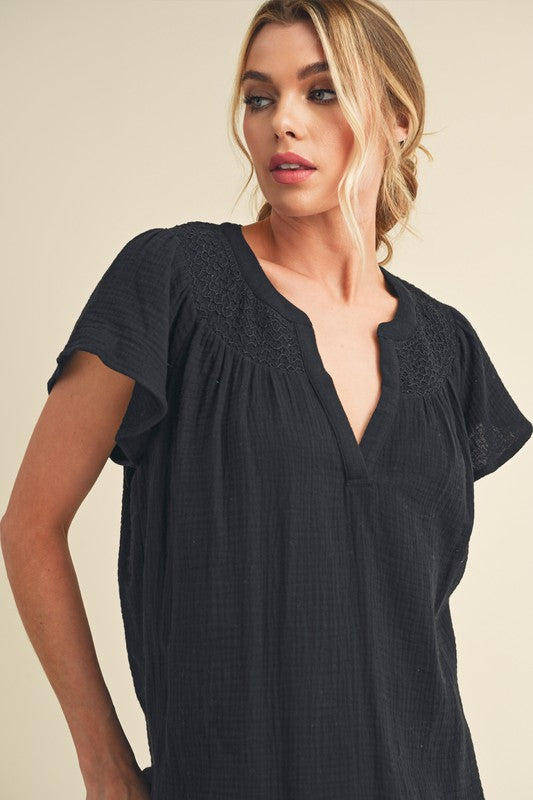 Thia Embroidered Short Sleeve Top S by Aemi + Co | Fleurcouture