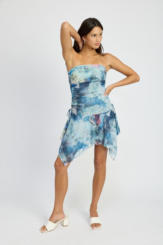 TIE DYE SHARKBITE TUBE DRESS LIGHT BLUE COMBO by Emory Park | Fleurcouture