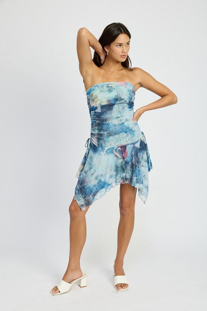 TIE DYE SHARKBITE TUBE DRESS LIGHT BLUE COMBO by Emory Park | Fleurcouture